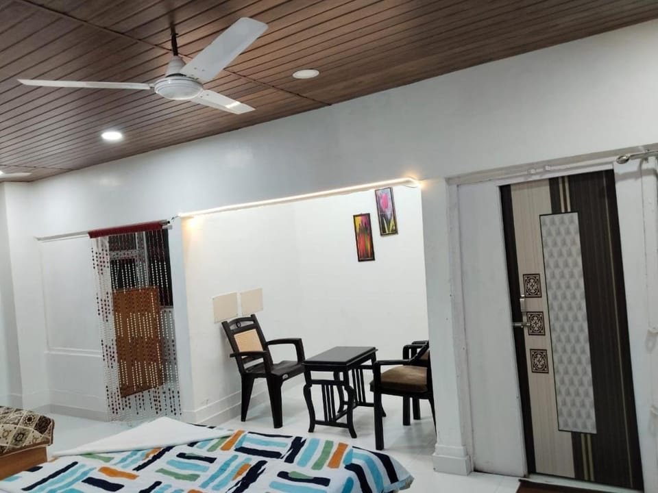 ANAND RETREAT GUEST HOUsE Bed and Breakfast in Bangladesh