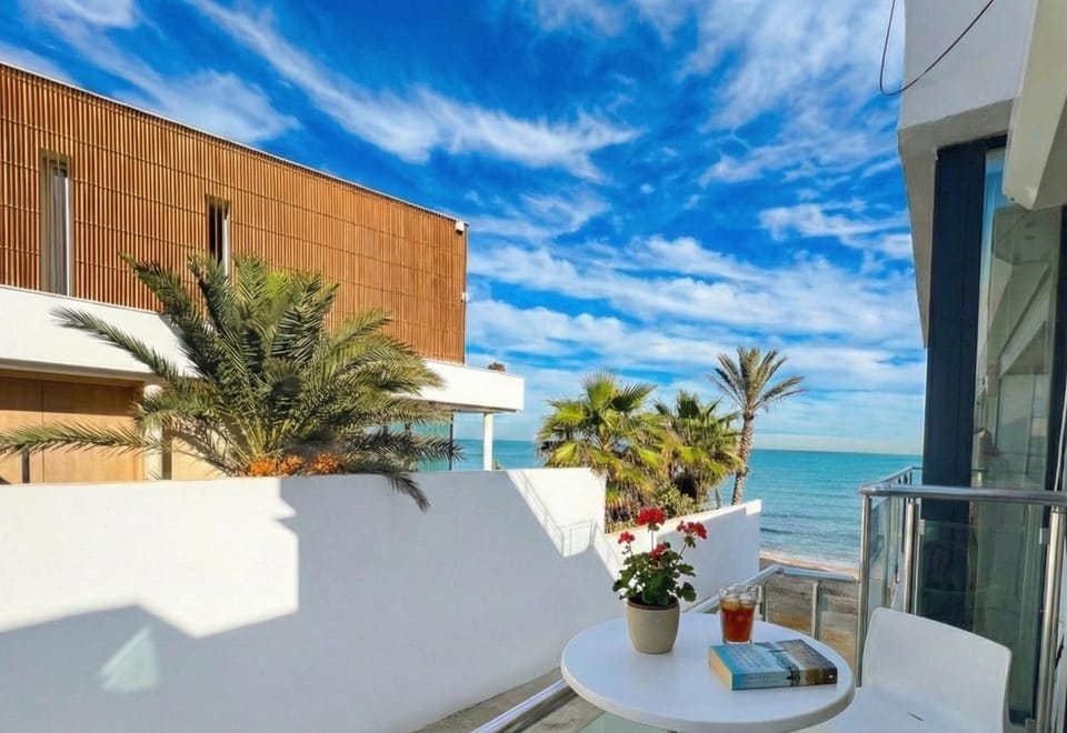 Natural landscape, View (from property/room), Balcony/Terrace, Beach, Sea view