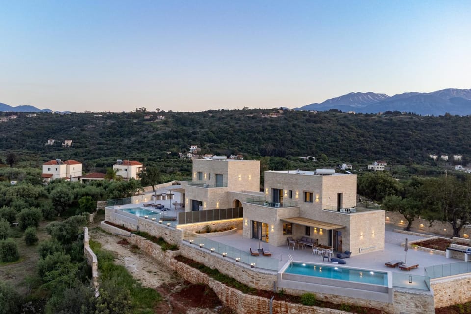 Property building, Natural landscape, Bird's eye view, Pool view