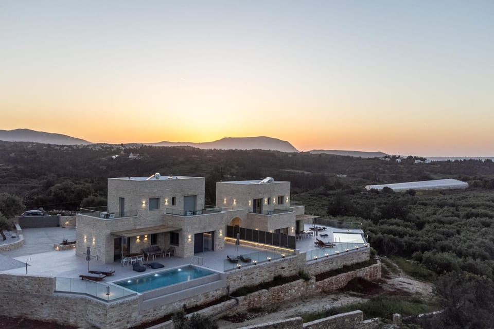 Property building, Natural landscape, Bird's eye view, Mountain view, Sunset
