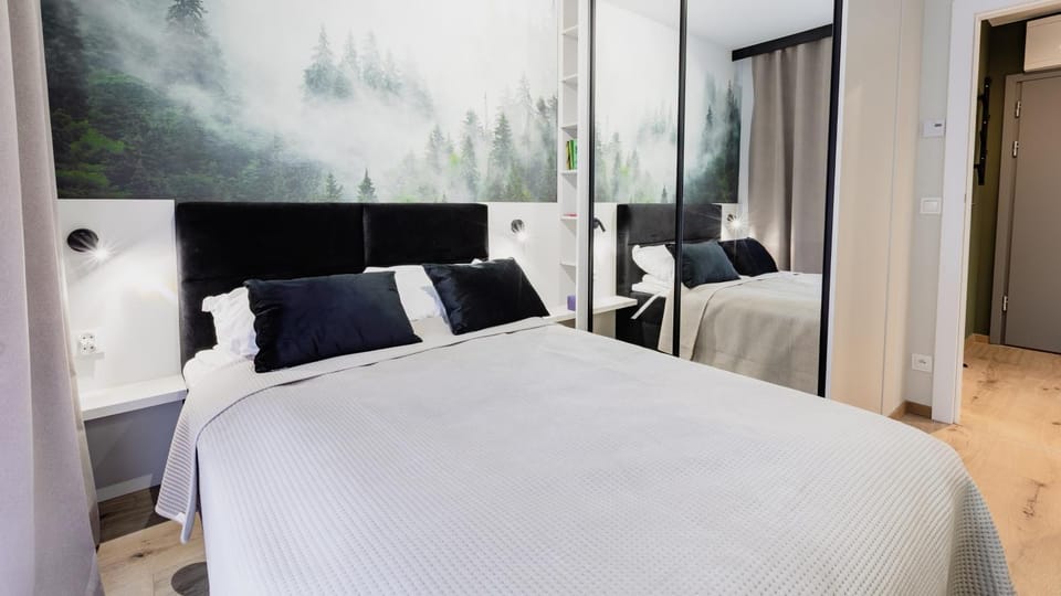Bed, Bedroom, wardrobe