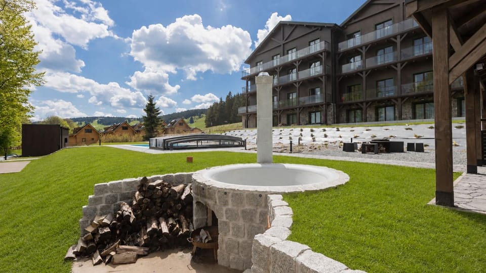 Property building, Area and facilities