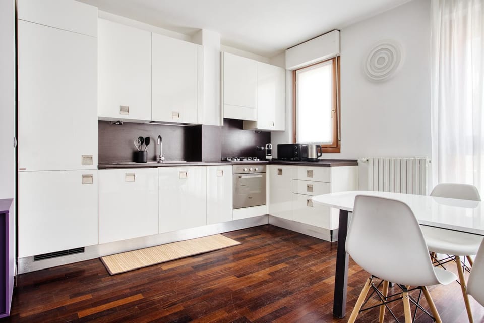 Kitchen or kitchenette, Dining area, dishwasher, oven, stove