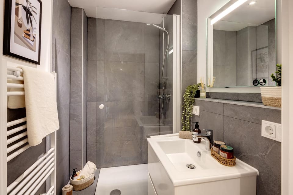 Shower, Bathroom