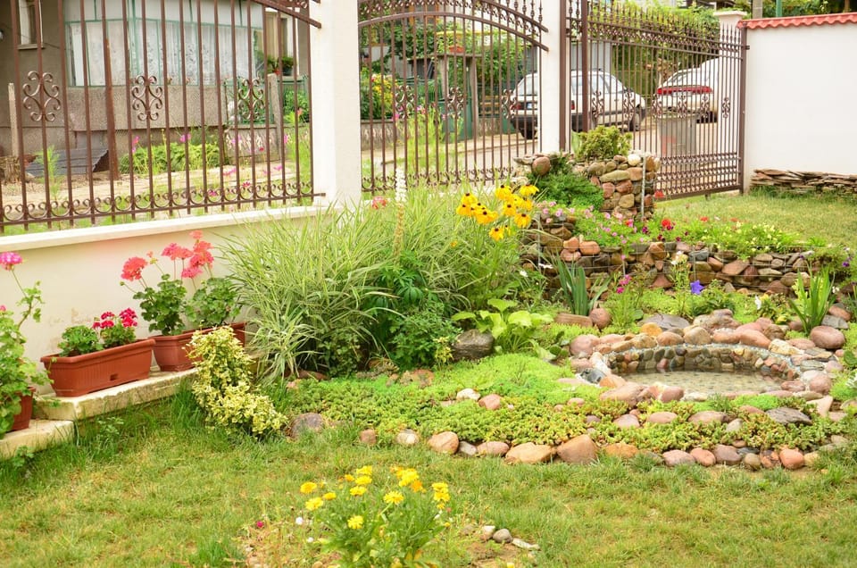 Day, On site, Garden view