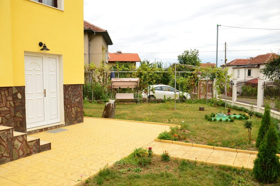 Facade/entrance, Day, Natural landscape