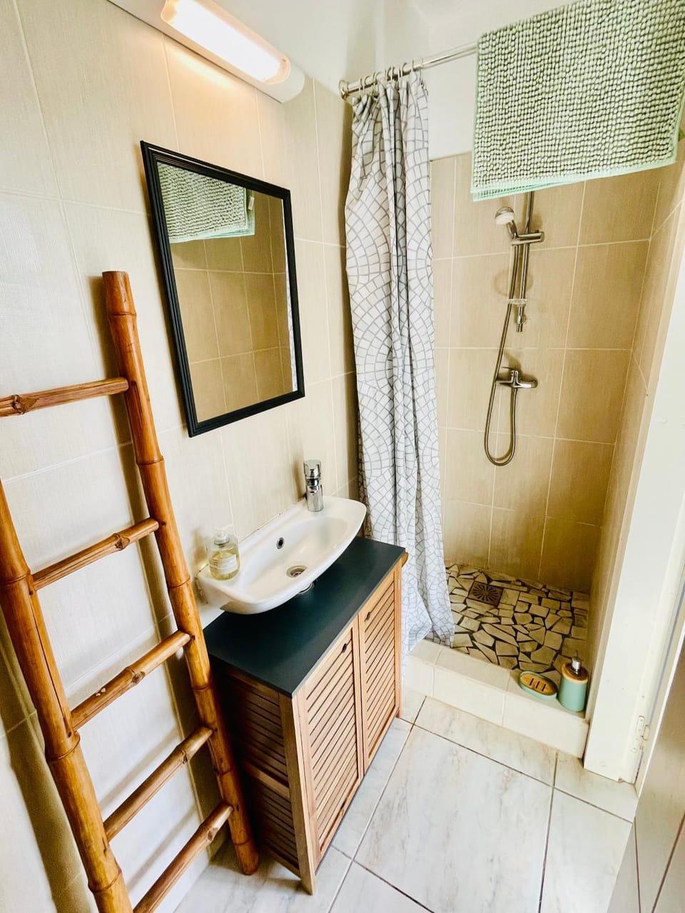 Shower, Bathroom