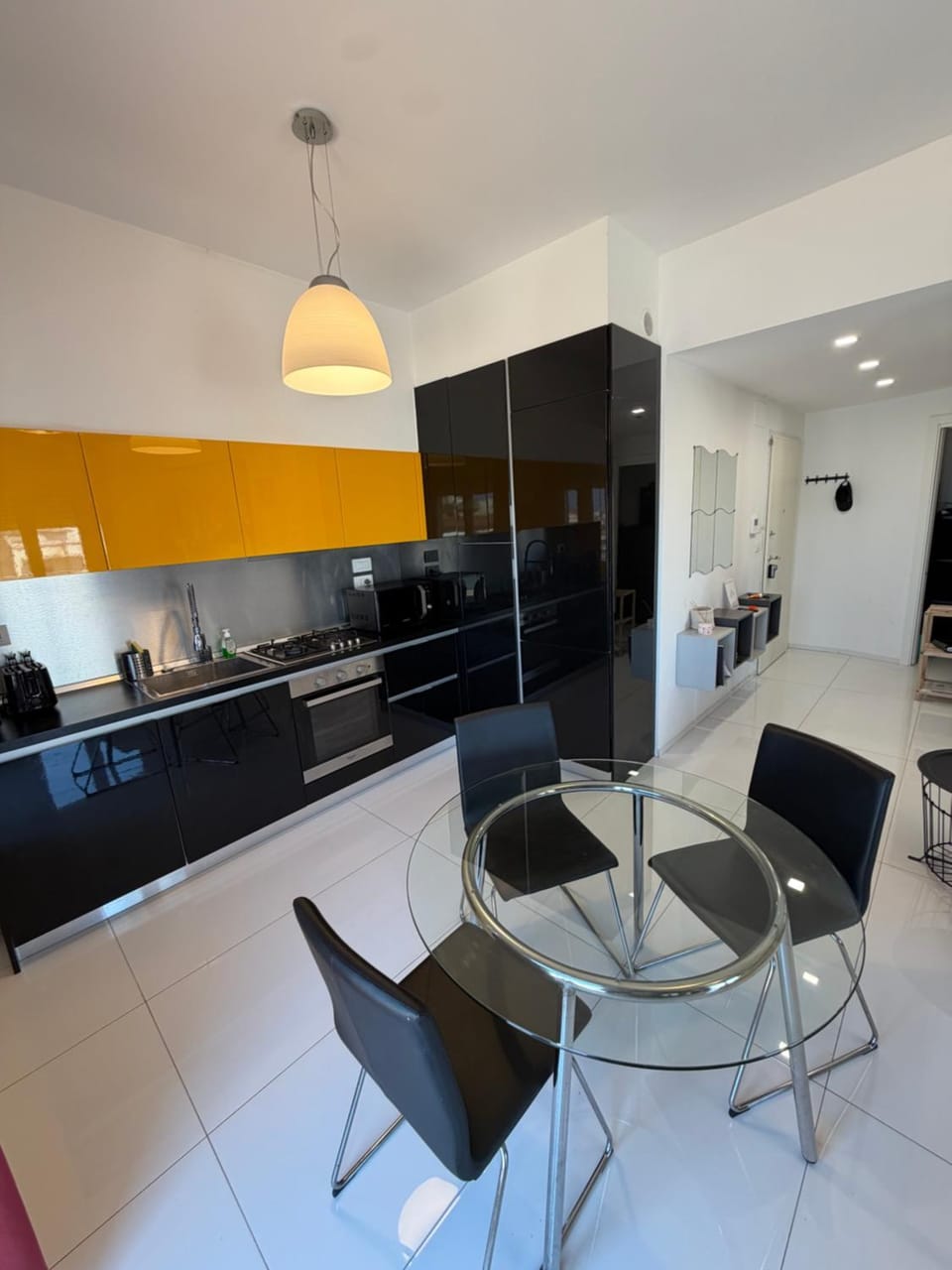 Living room, Dining area, oven, stove