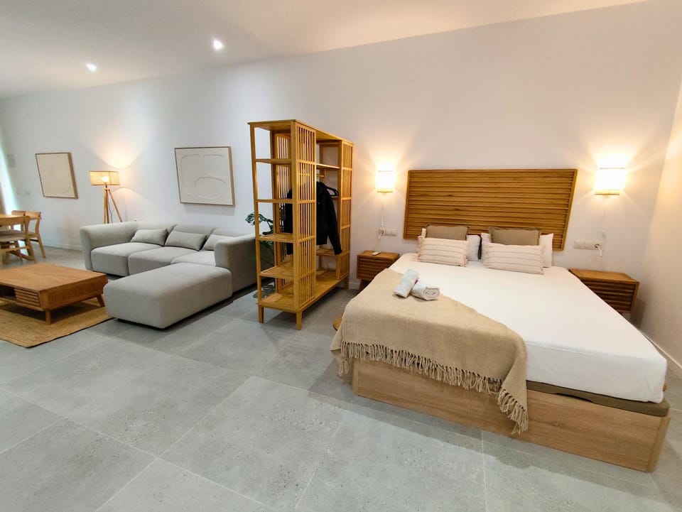 Bed, Photo of the whole room, Bedroom, towels, wardrobe