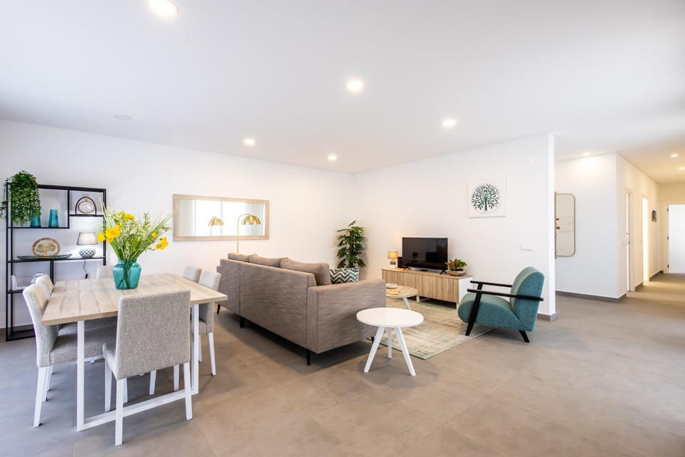 Communal lounge/ TV room, Living room