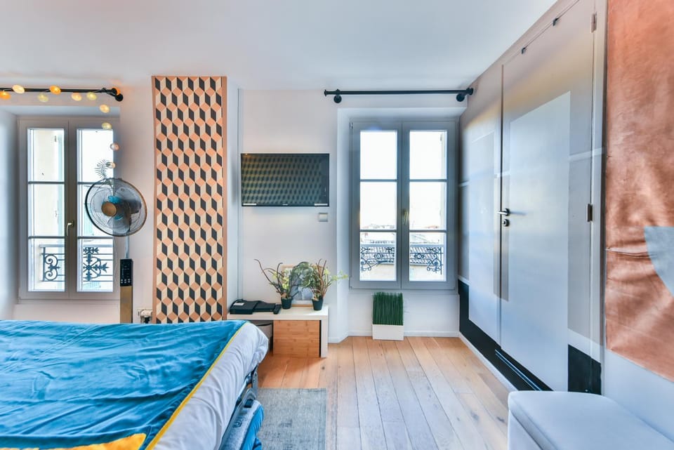Bed, TV and multimedia, Living room, Bedroom, wardrobe