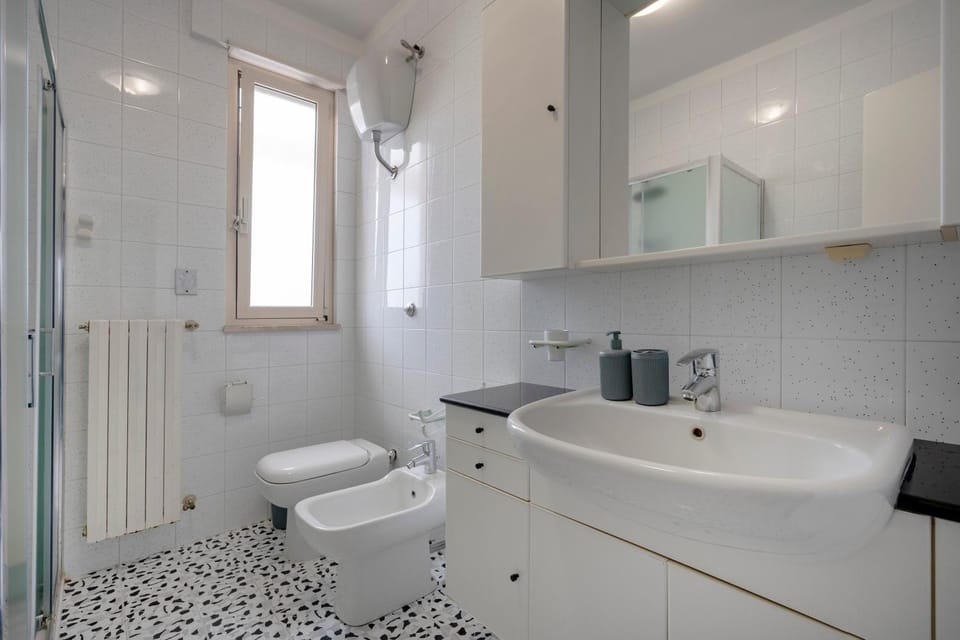 Bathroom, Living room