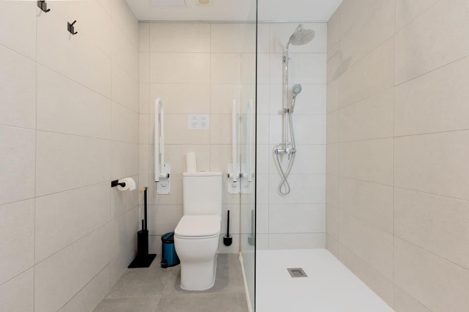 Shower, Toilet, Bathroom