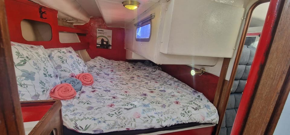 Bed, Photo of the whole room, Bedroom, Sea view