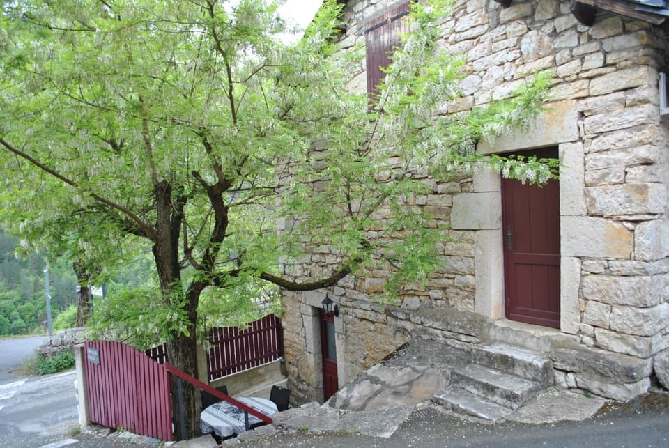 Gite La Bélugue à Ste-Enimie House in Occitanie
