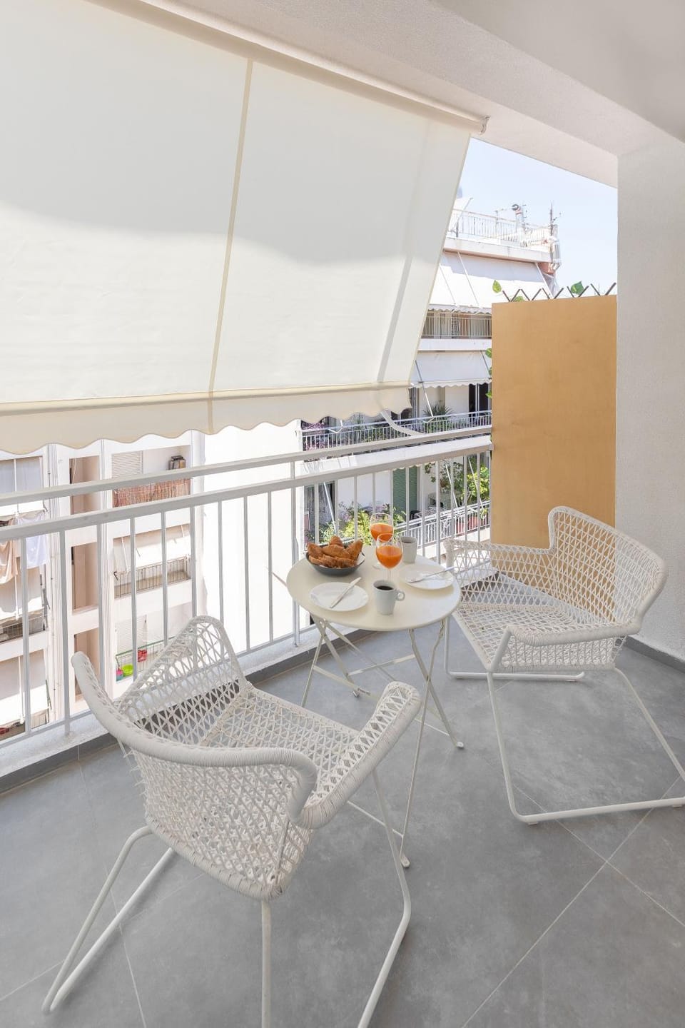 Balcony/Terrace, City view, Street view