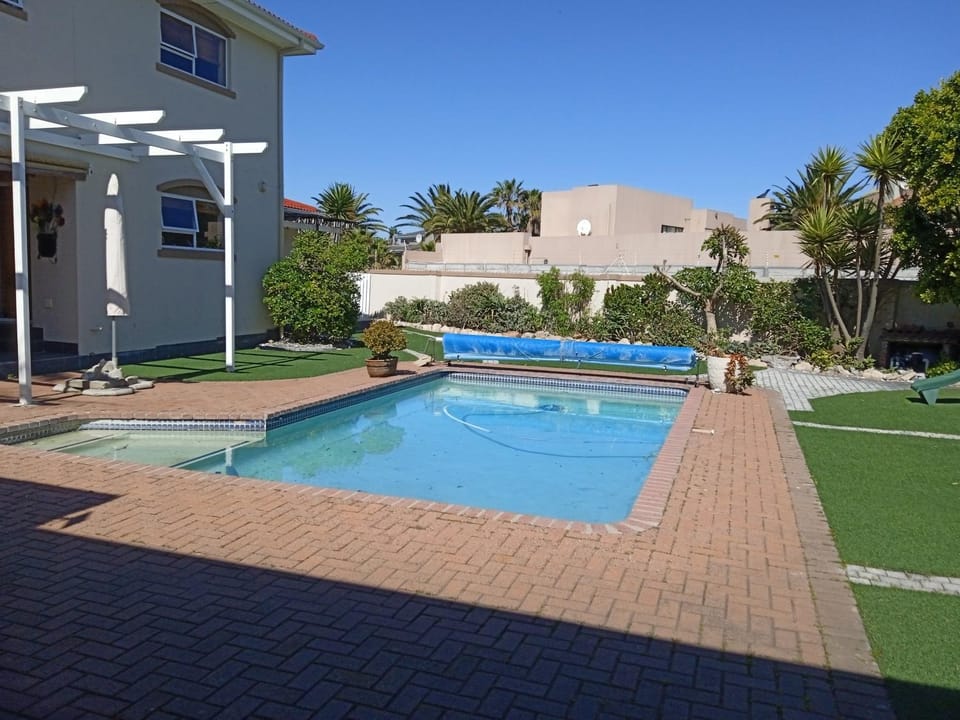 Garden, View (from property/room), Garden view, Pool view, Swimming pool, Inner courtyard view