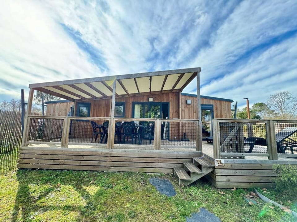 Chalet moderne piscine commune activités dans le domaine Apartment in Gujan-Mestras