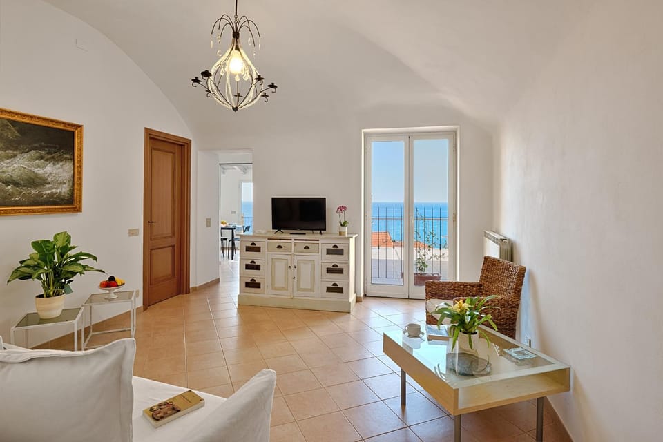 TV and multimedia, Living room, Seating area, Sea view