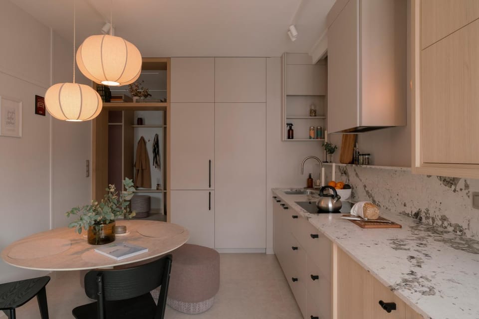 Kitchen or kitchenette, Dining area, oven, stove, kitchen, Internal: Not applicable to any particular room