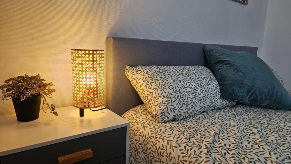 Bed, Night, Photo of the whole room, Bedroom