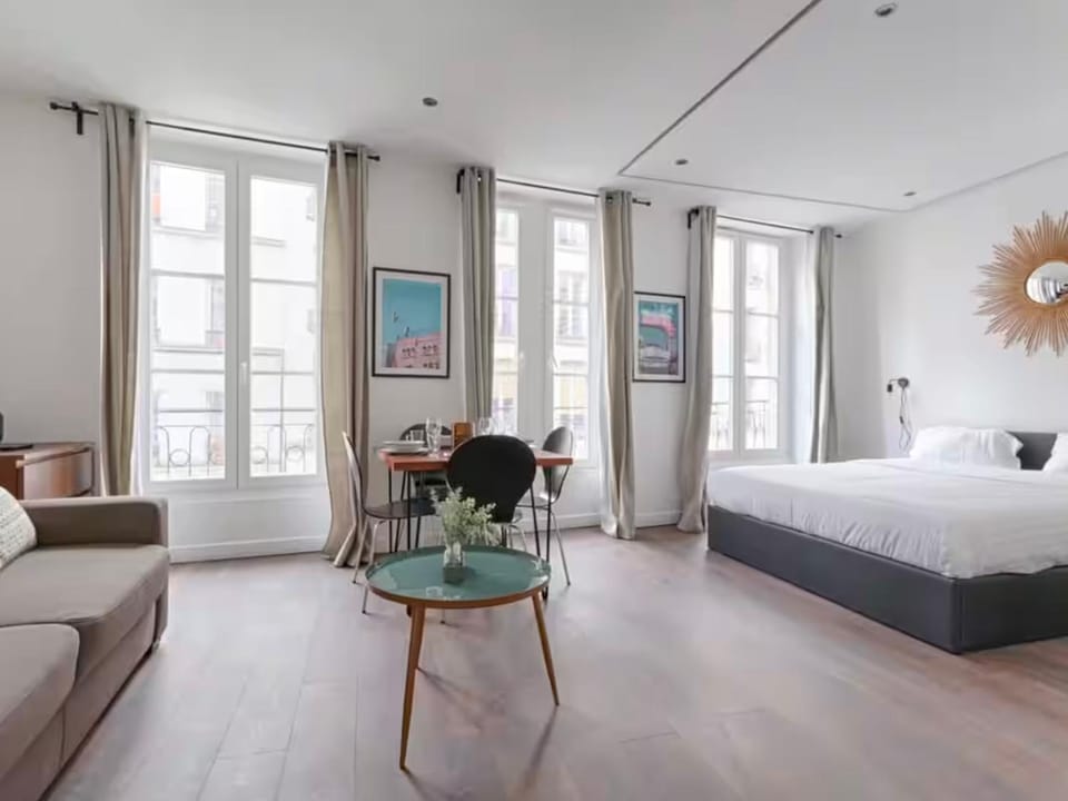 UrbanFlat 203 - Beautiful Studio in the center of Paris Apartment in Paris