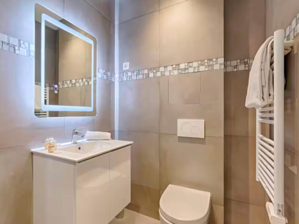 UrbanFlat 203 - Beautiful Studio in the center of Paris Apartment in Paris