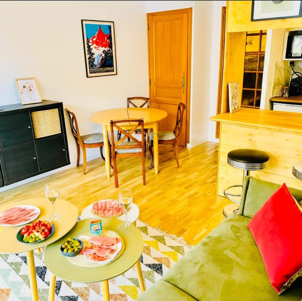 Bright studio in the heart of Chamonix Apartment in Chamonix
