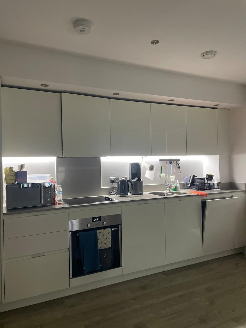 Kitchen or kitchenette, oven, stove