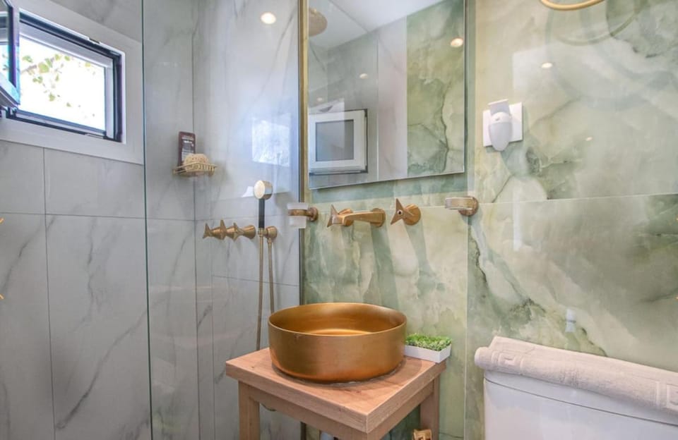 Shower, Bathroom