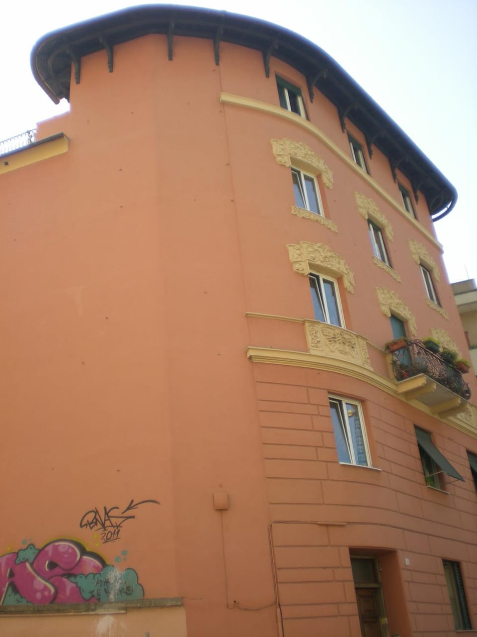 Facade/entrance