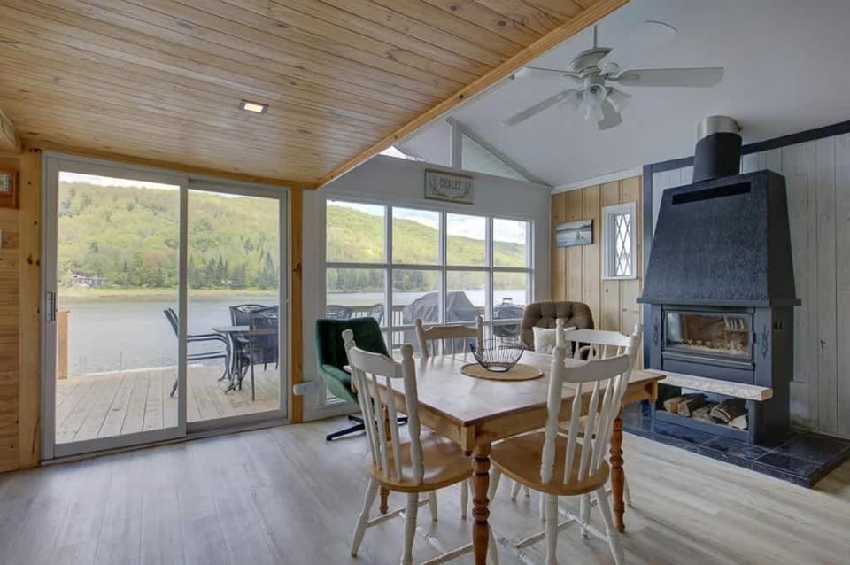 Spa & Lake Access - Chalet Le Ptit Leo Chalet in Quebec