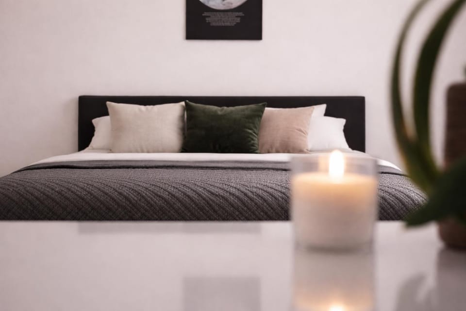 Bed, Bedroom