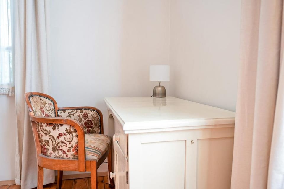 Dining area, hair dresser