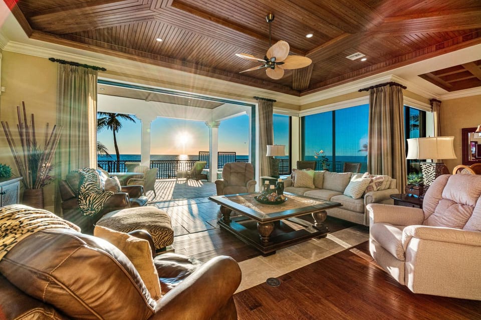 Luxury Beachfront Paradise House in Bonita Springs