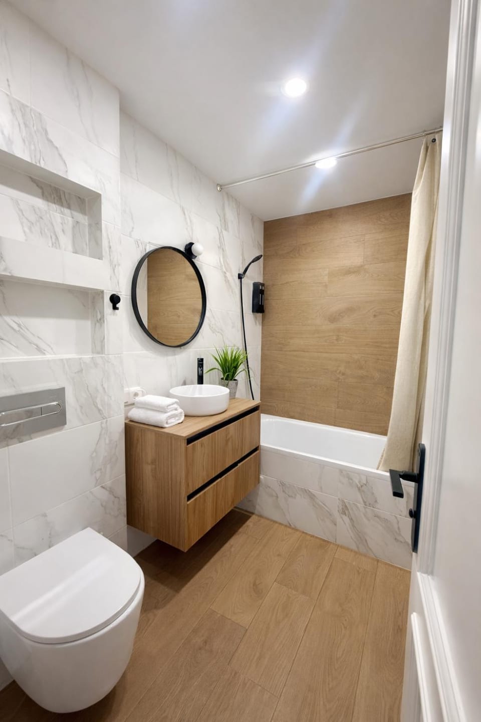 Ocean View Apartment, balcony & parking, Tenerife South Escape Apartment in Canary Islands