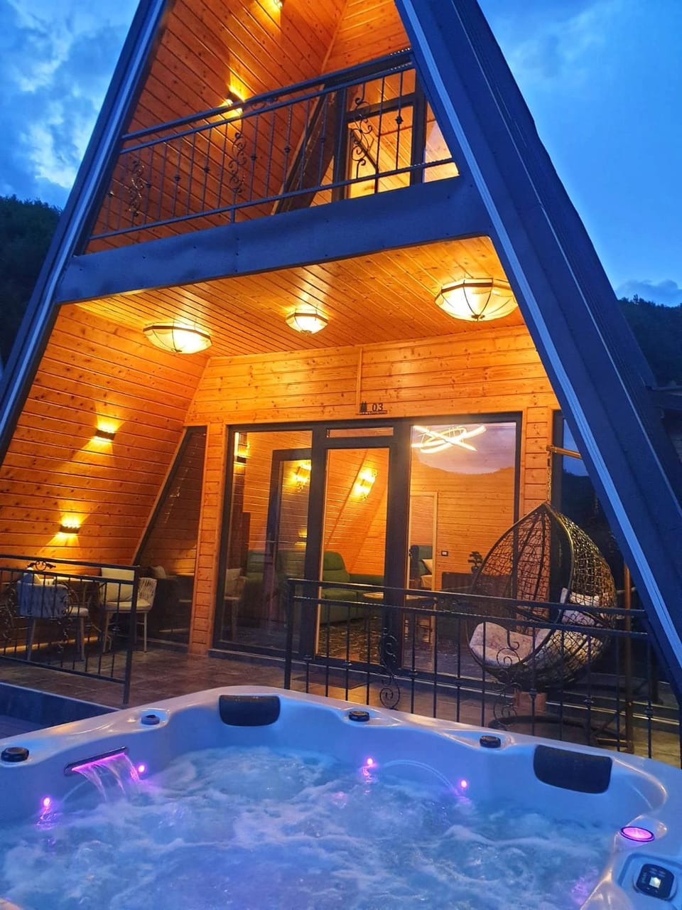 Property building, Natural landscape, Garden, Hot Tub, Balcony/Terrace, Seating area, Mountain view, Mountain view, internet, internet, internet