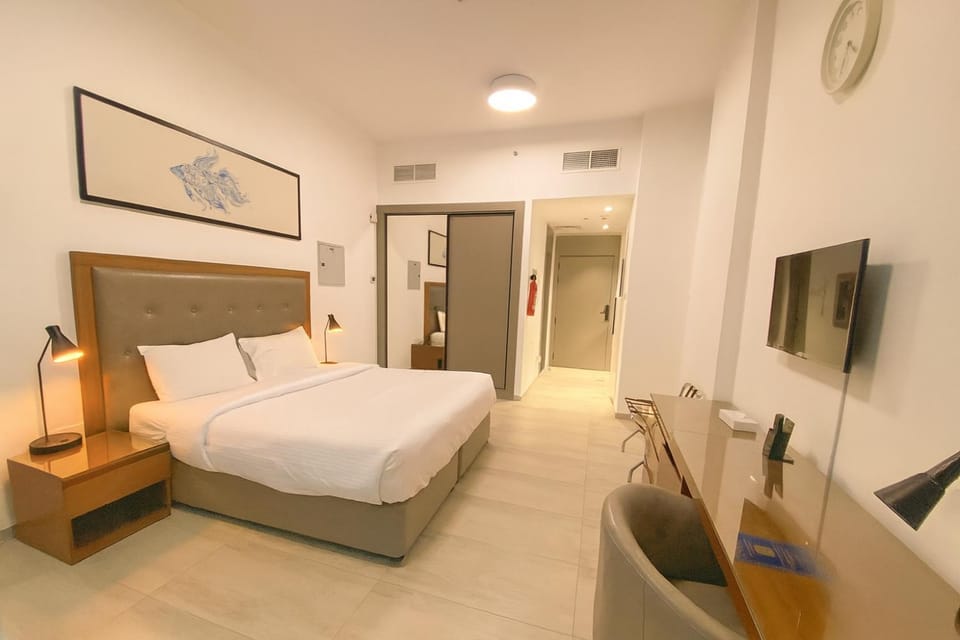 TV and multimedia, Living room, Photo of the whole room, Bedroom, air conditioner