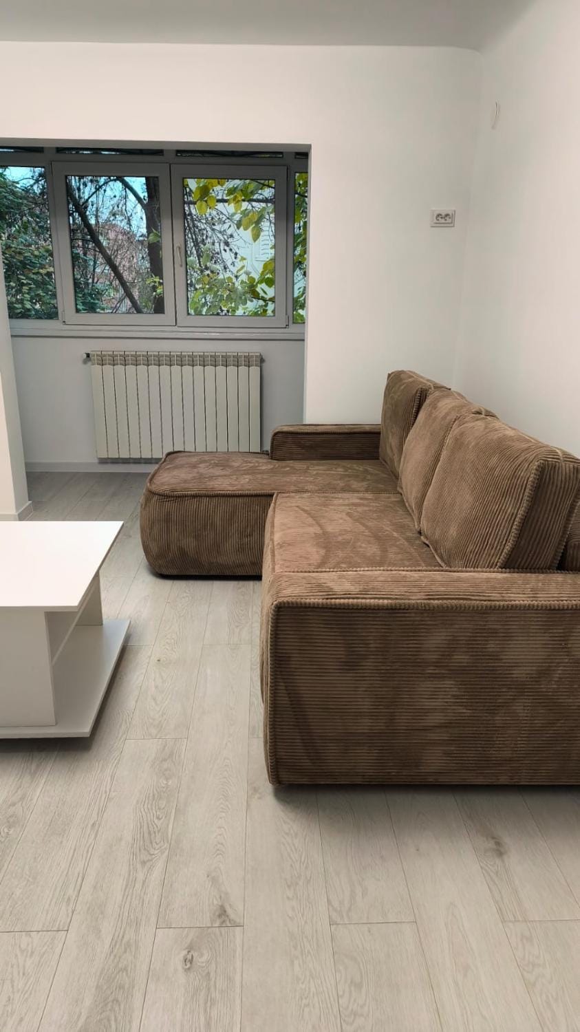 Garsoniera renovata și spațioasă Apartment in Craiova