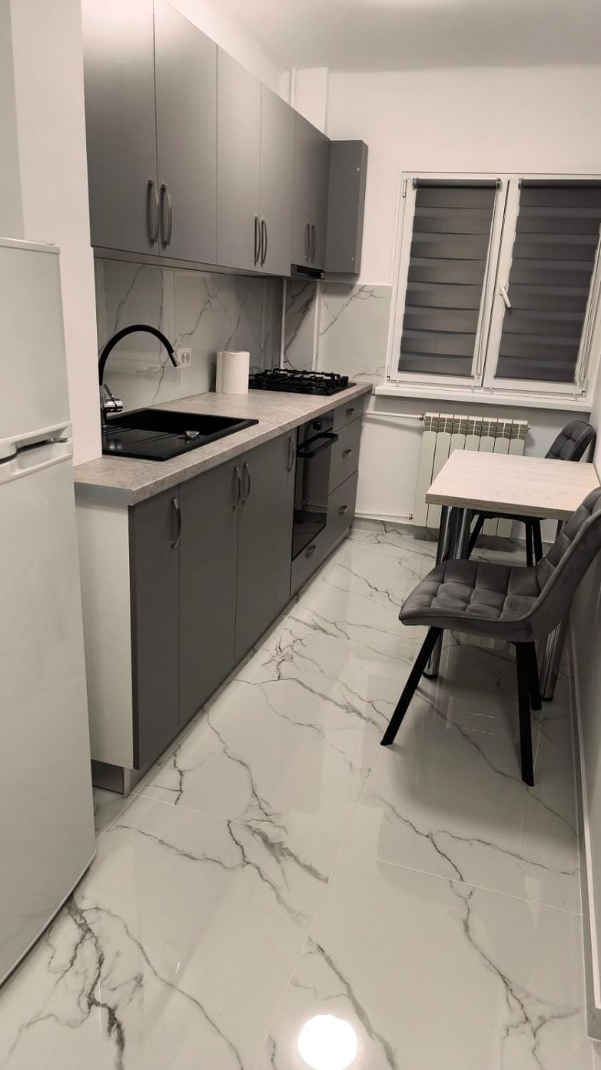 Garsoniera renovata și spațioasă Apartment in Craiova