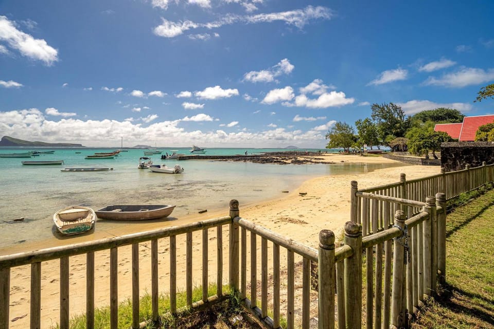 Villa Satori - Sejour d'exception au bord de l'eau Villa in Rivière du Rempart District, Mauritius