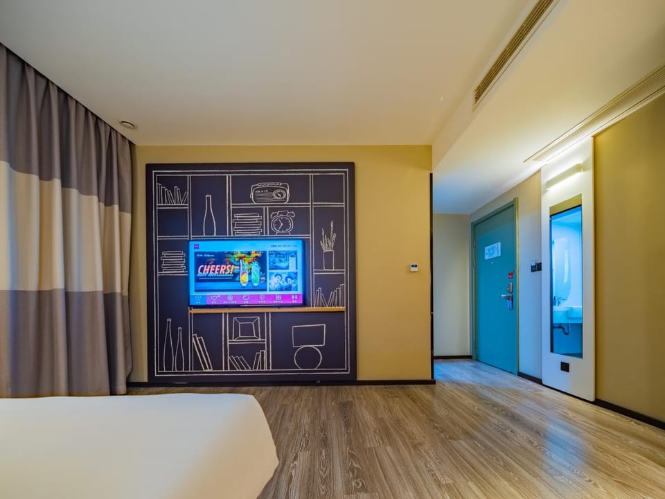 Ibis Chengdu High-tech Electronics University Hotel in Chengdu