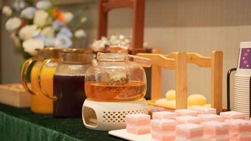 Coffee/tea facilities, Food and drinks, Breakfast, Buffet breakfast