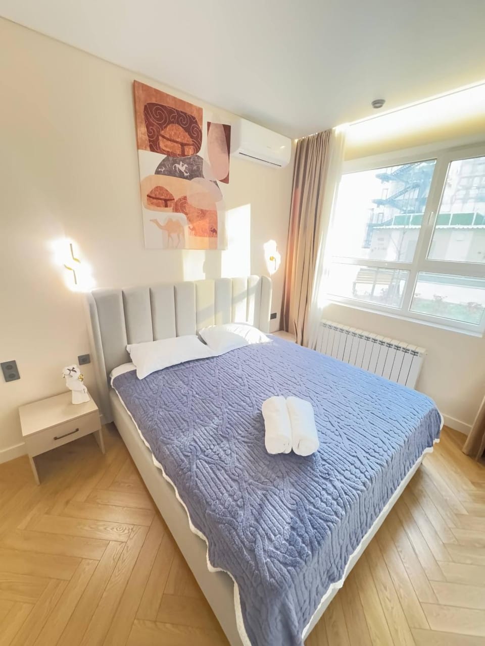 Bed, Photo of the whole room, Bedroom, towels