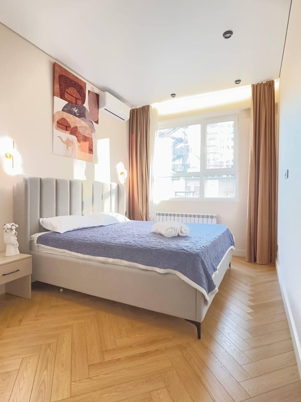 Bed, Photo of the whole room, Bedroom