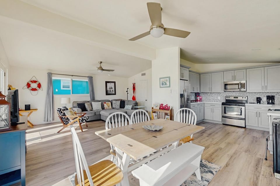 Seaside Escape House in Hitchcock