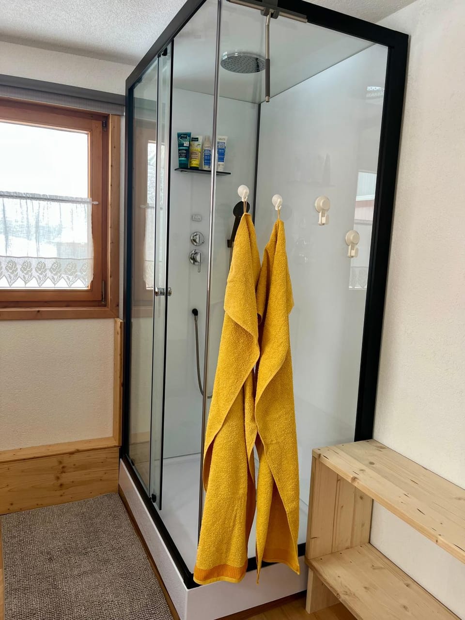 Shower, Bathroom, towels