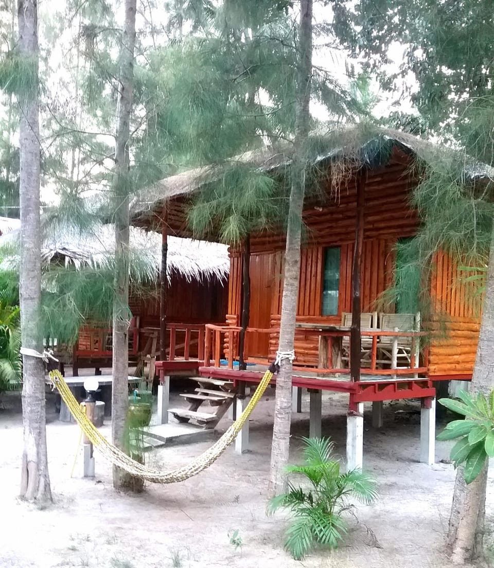 บ้านสนมณีโฮมสเตย์ Bansonmanee Homestay Campground/ 
RV Resort in Thailand