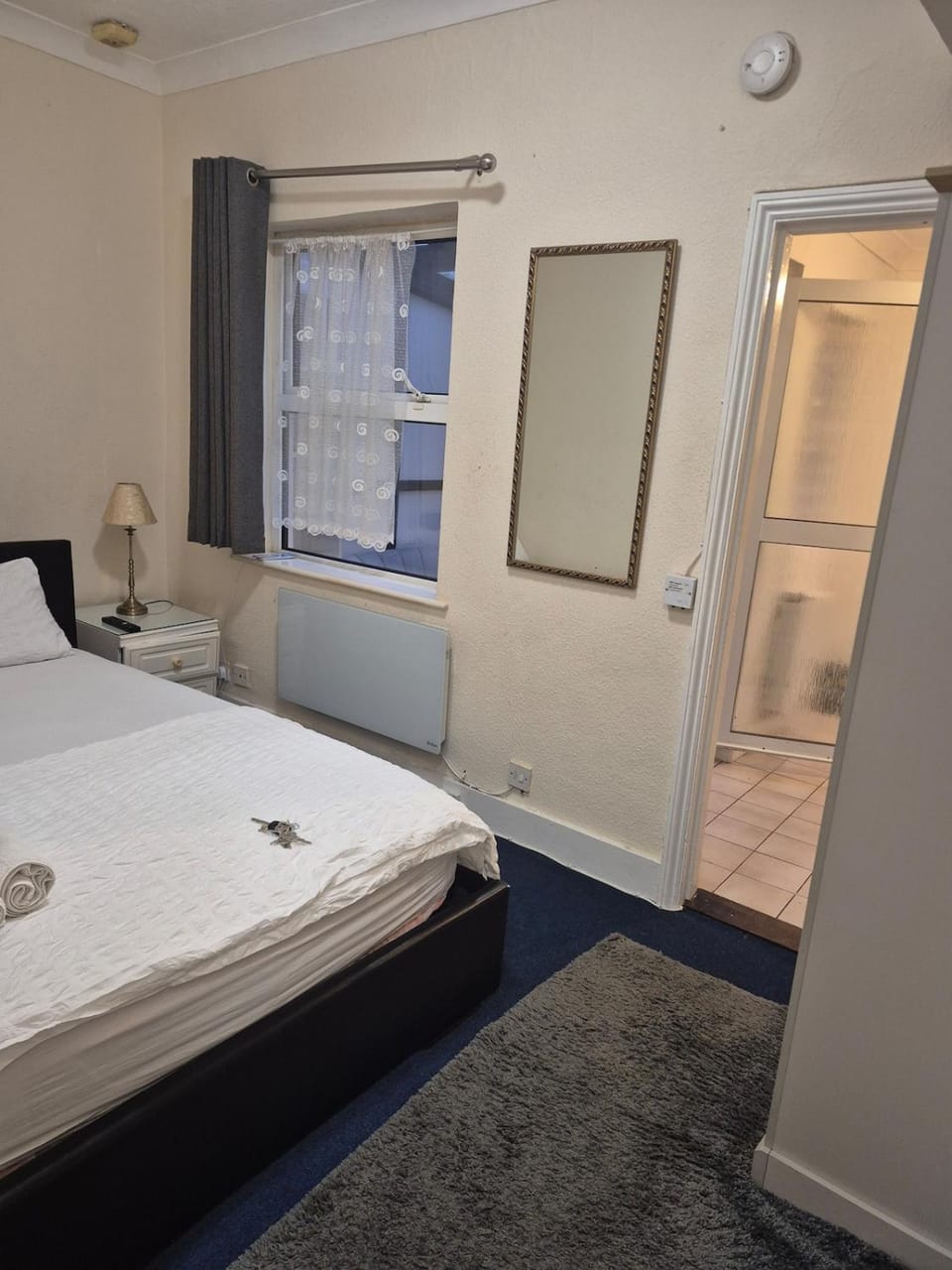 A bedroom flat in a house Apartment in England