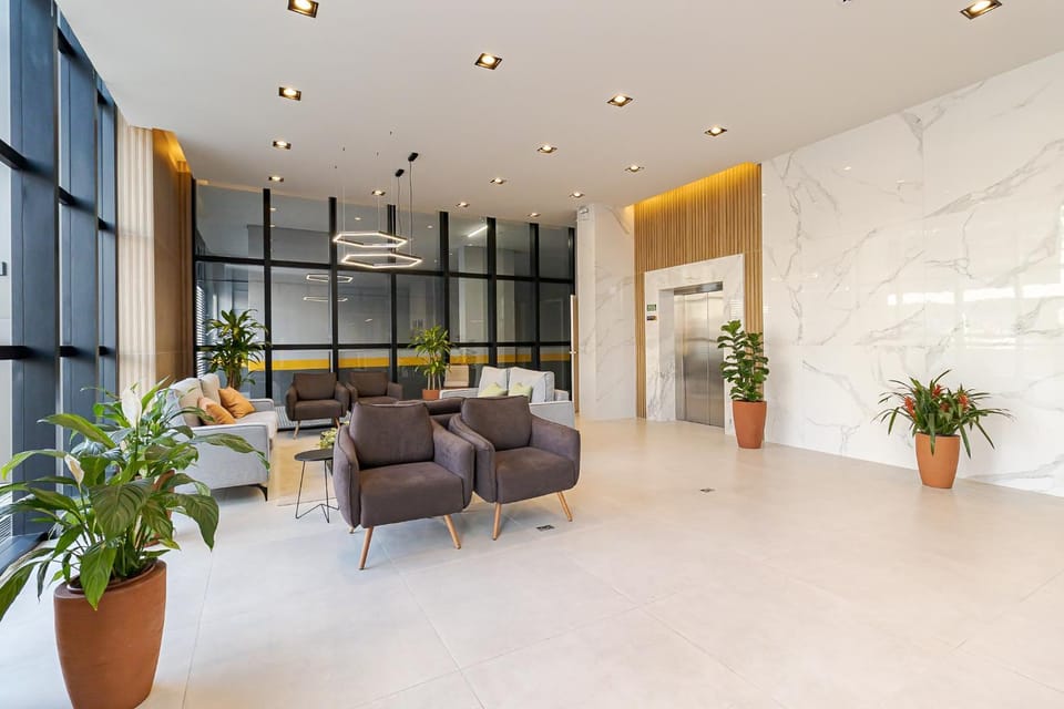 MUV Residence, prédio completo próximo ao shopping estação e centros executivos do Batel Apartment in Curitiba
